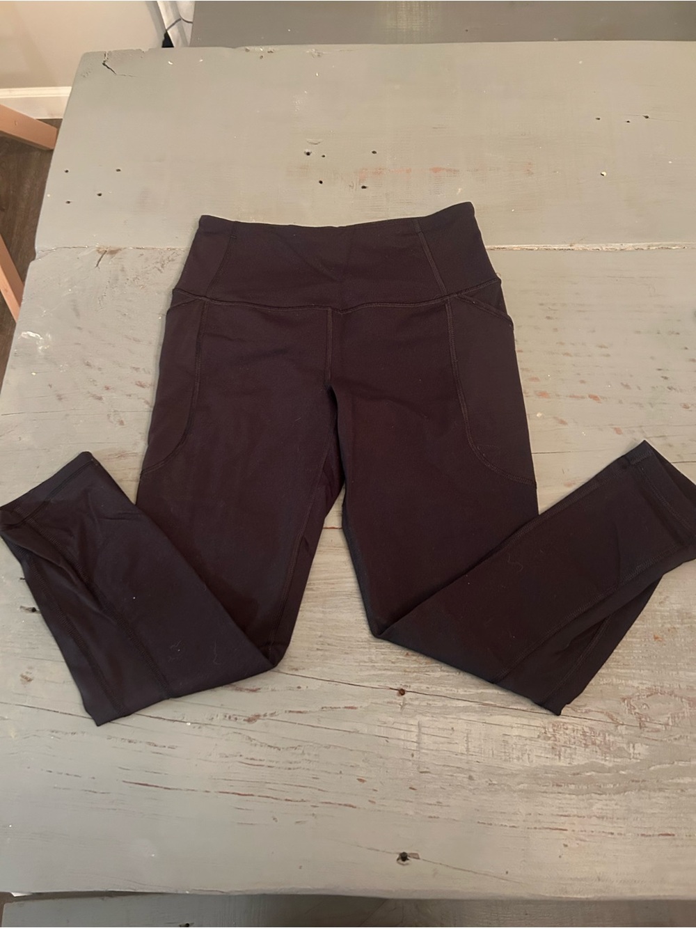 Victoria’s Secret High-Waist Black Active Leggings with Mesh Side Pockets